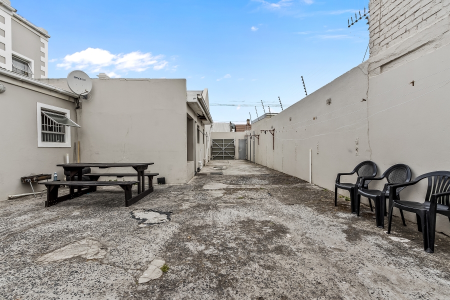 10 Bedroom Property for Sale in Observatory Western Cape